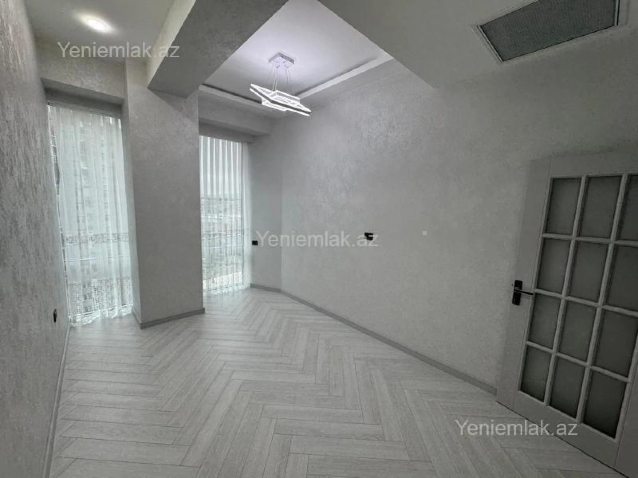 Satılır 3 otaqlı yeni tikili 112 m²