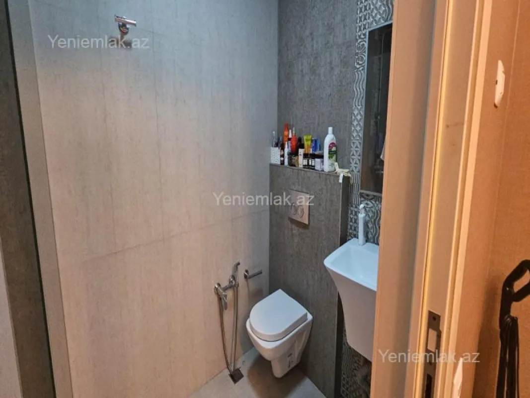 Satılır 2 otaqlı yeni tikili 65 m²