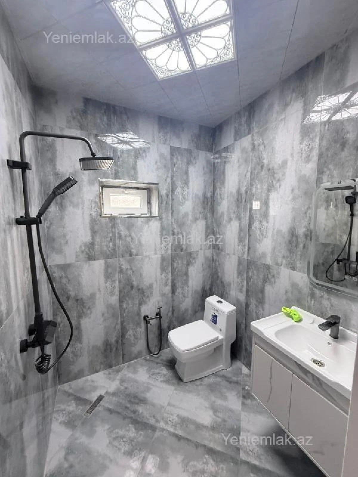 Satılır 4 otaqlı həyət evi 180 m²