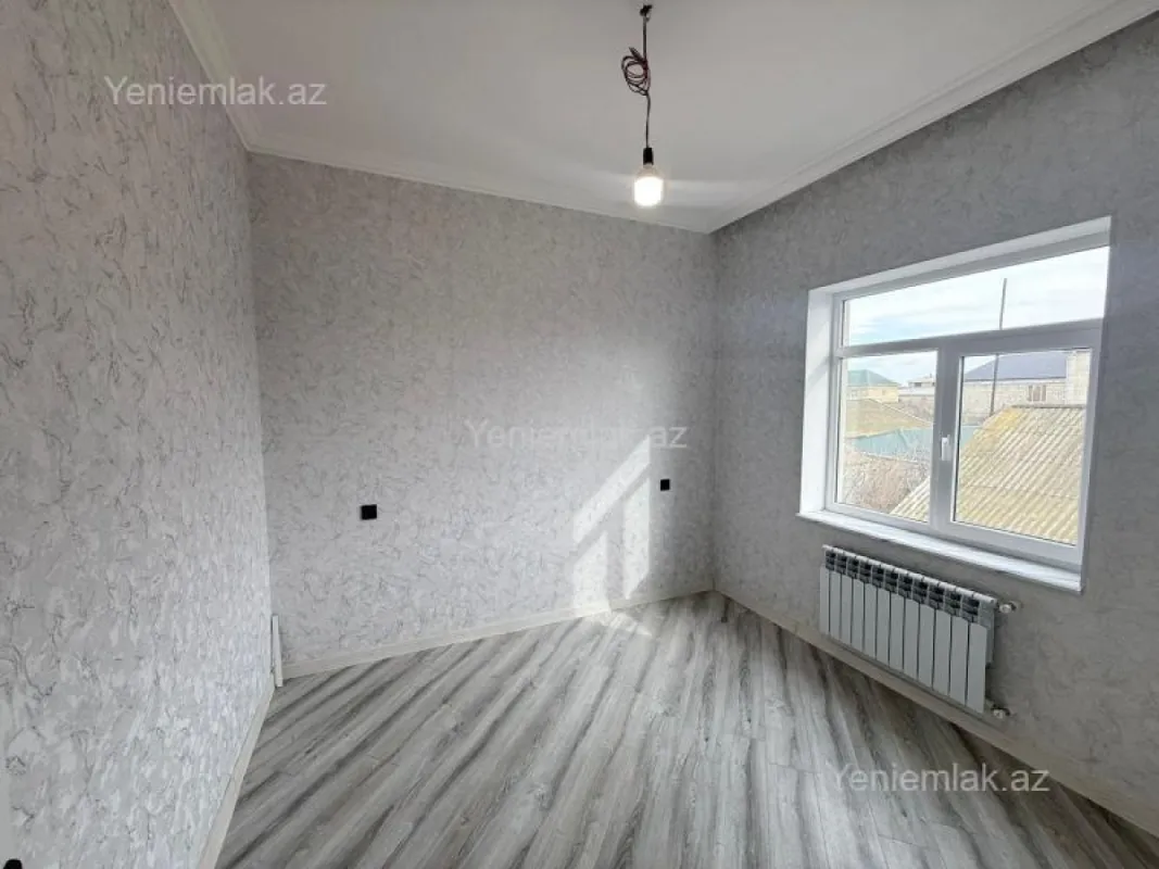 Satılır 4 otaqlı həyət evi 180 m²