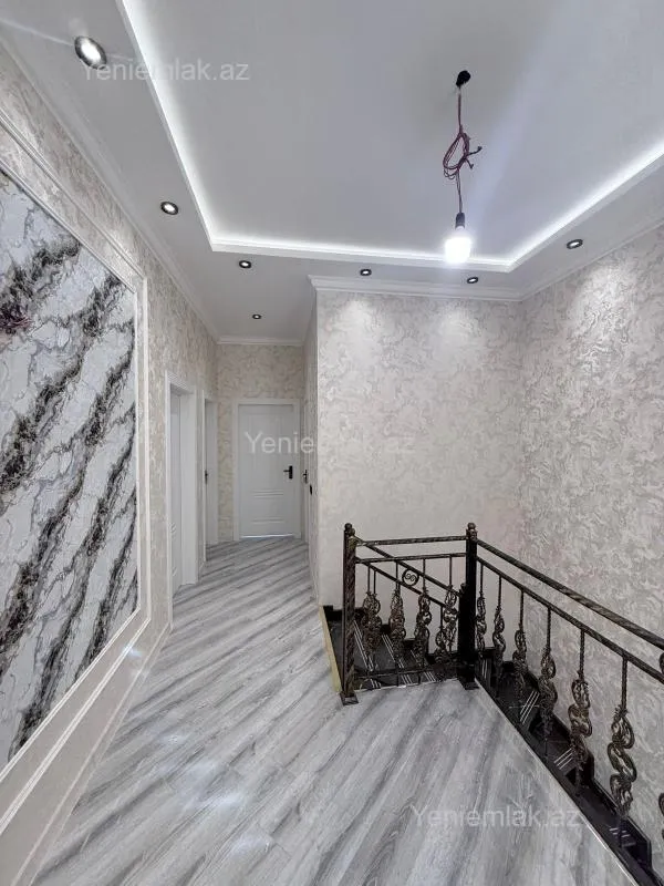 Satılır 4 otaqlı həyət evi 180 m²