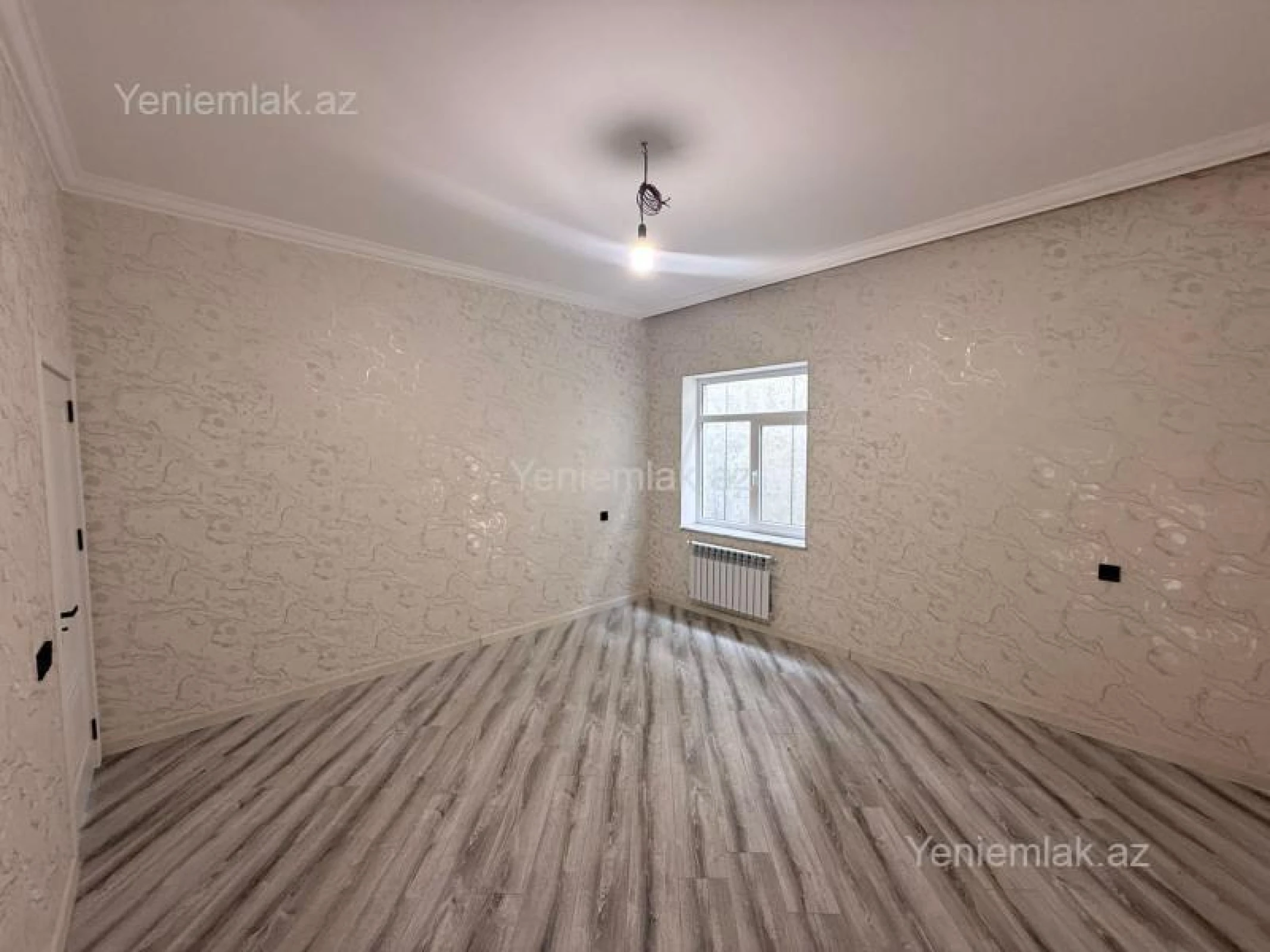 Satılır 4 otaqlı həyət evi 180 m²