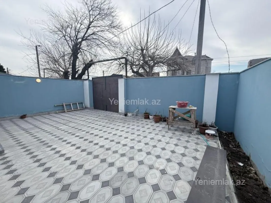 Satılır 4 otaqlı həyət evi 180 m²