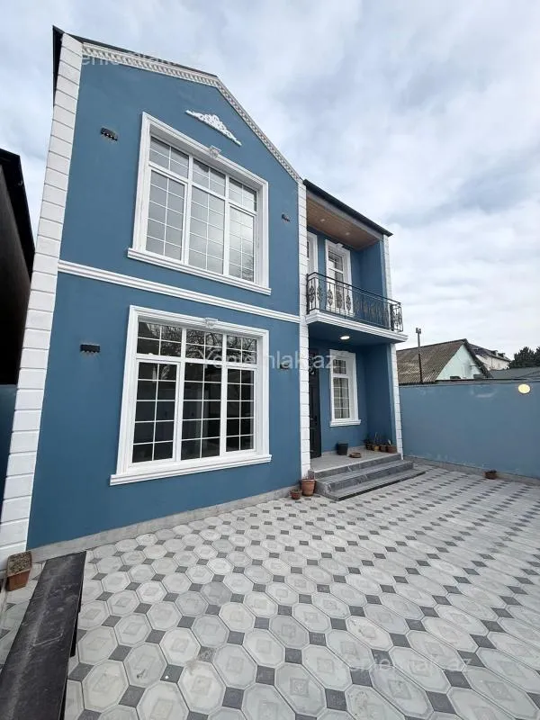 Satılır 4 otaqlı həyət evi 180 m²