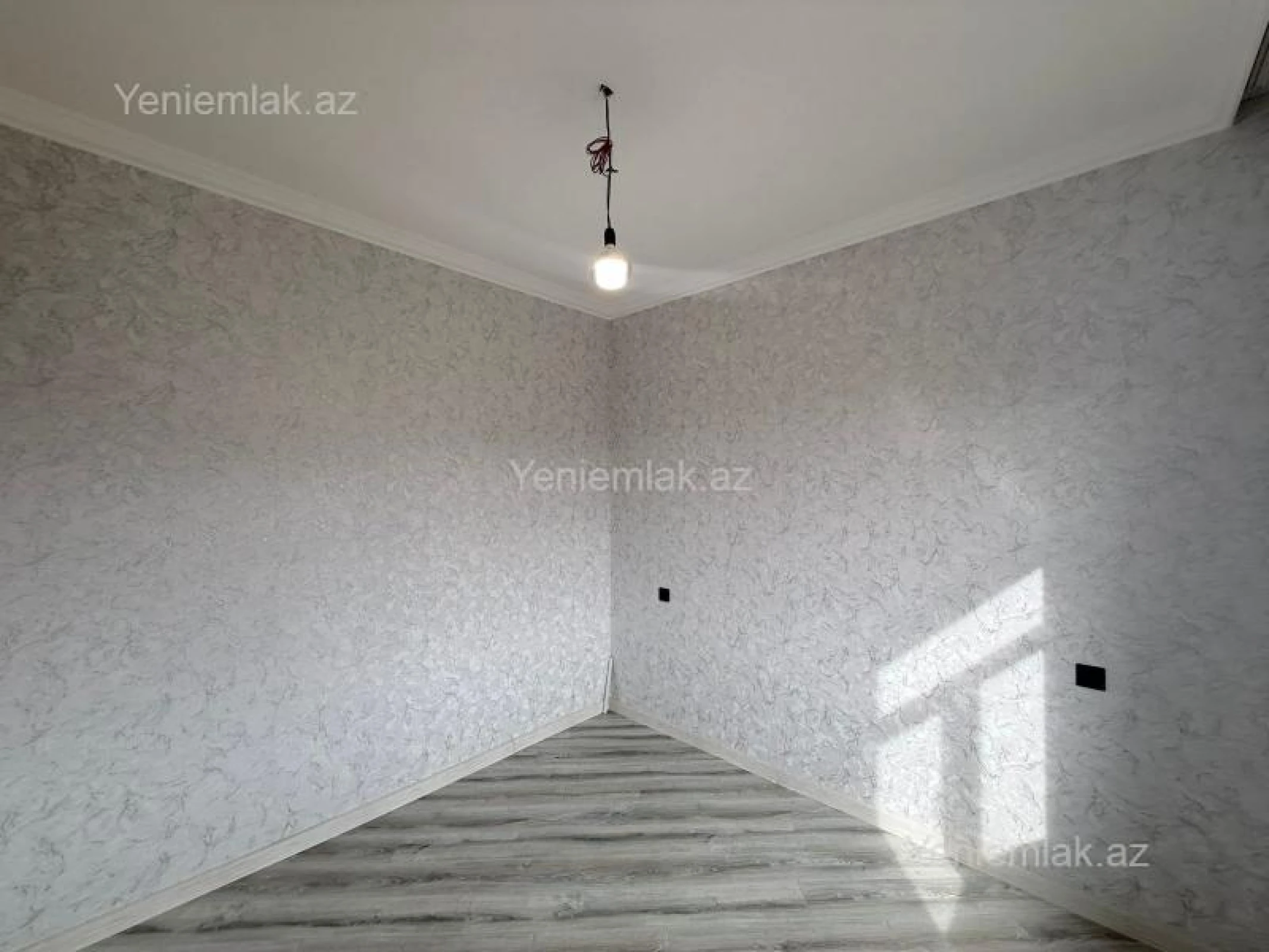 Satılır 4 otaqlı həyət evi 180 m²