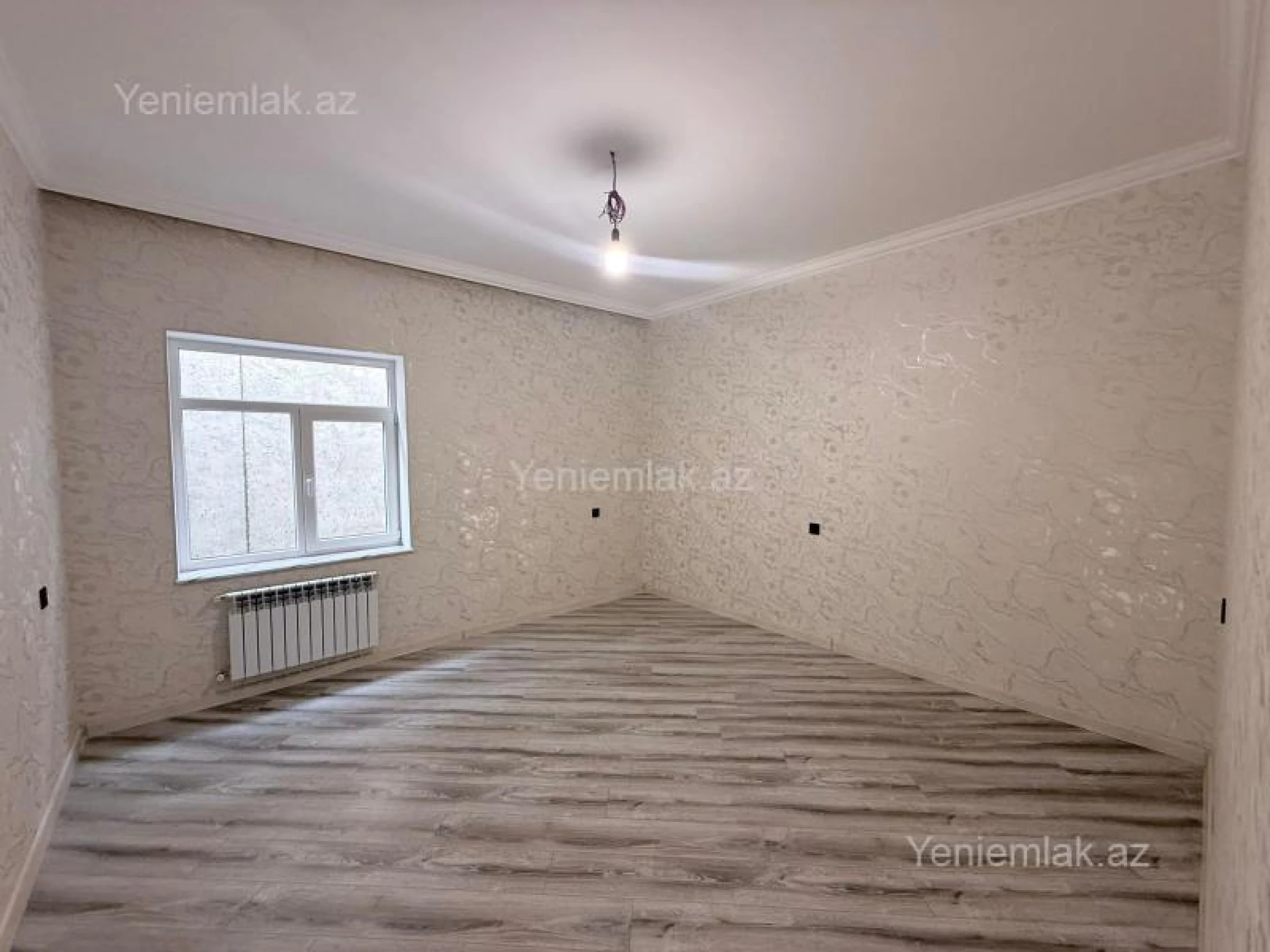 Satılır 4 otaqlı həyət evi 180 m²