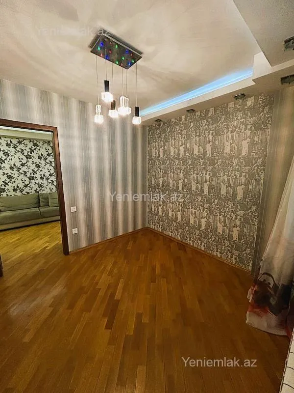 Satılır 3 otaqlı yeni tikili 82 m²
