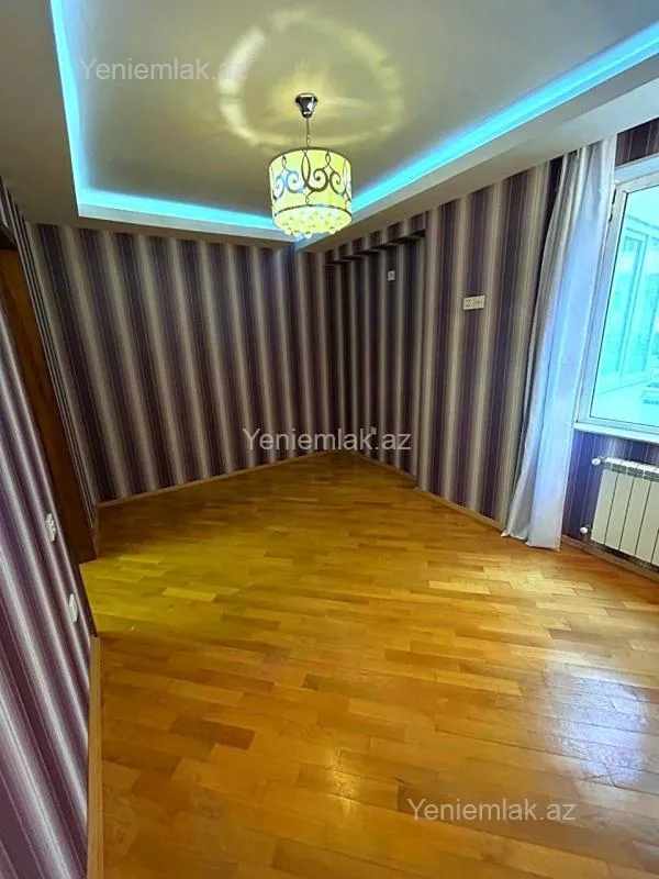 Satılır 3 otaqlı yeni tikili 82 m²