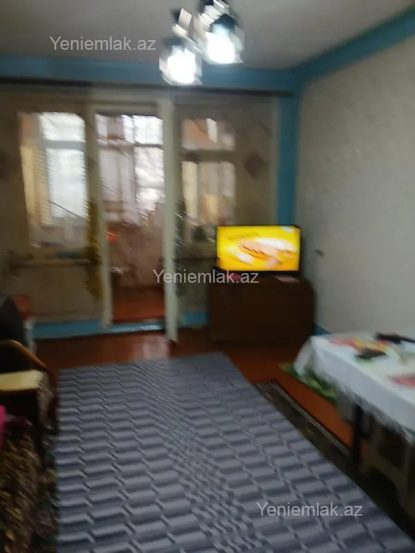 Satılır 2 otaqlı köhnə tikili 50 m²