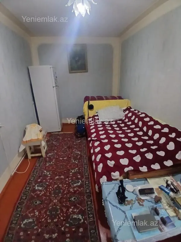Satılır 2 otaqlı köhnə tikili 50 m²