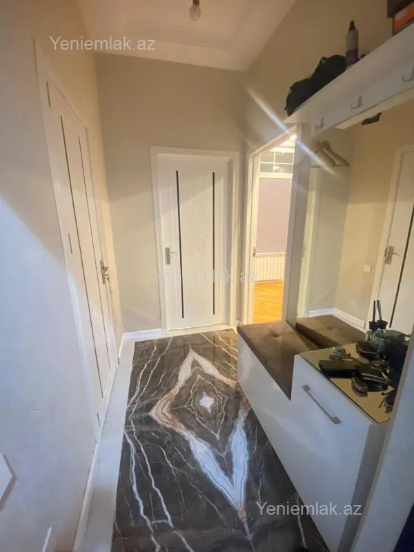 Satılır 2 otaqlı yeni tikili 60 m²