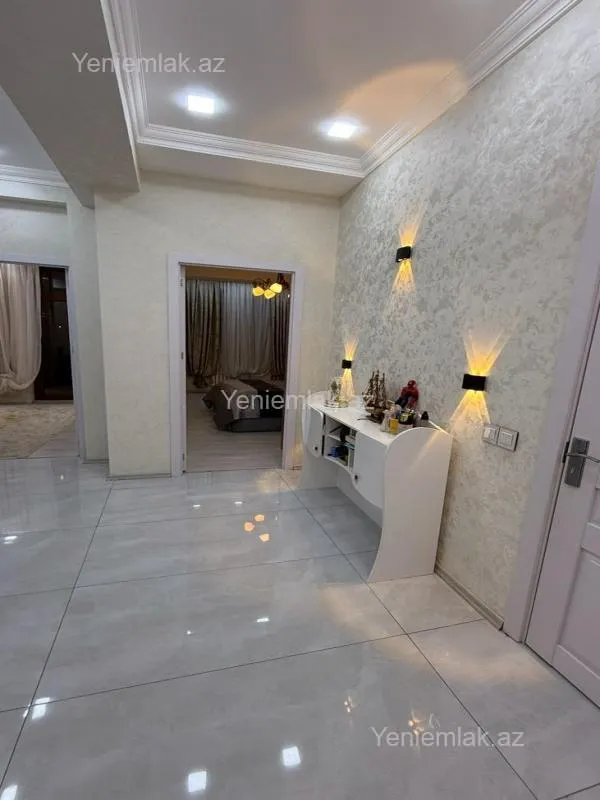 Satılır 3 otaqlı yeni tikili 120 m²