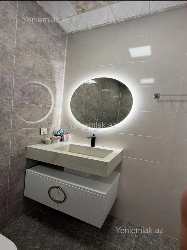 Satılır 3 otaqlı yeni tikili 120 m²