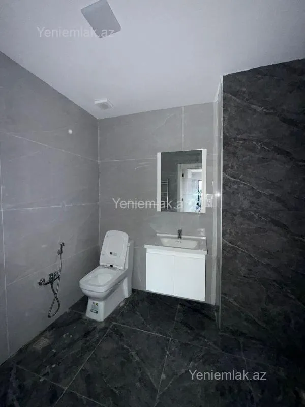 Satılır 3 otaqlı yeni tikili 80 m²