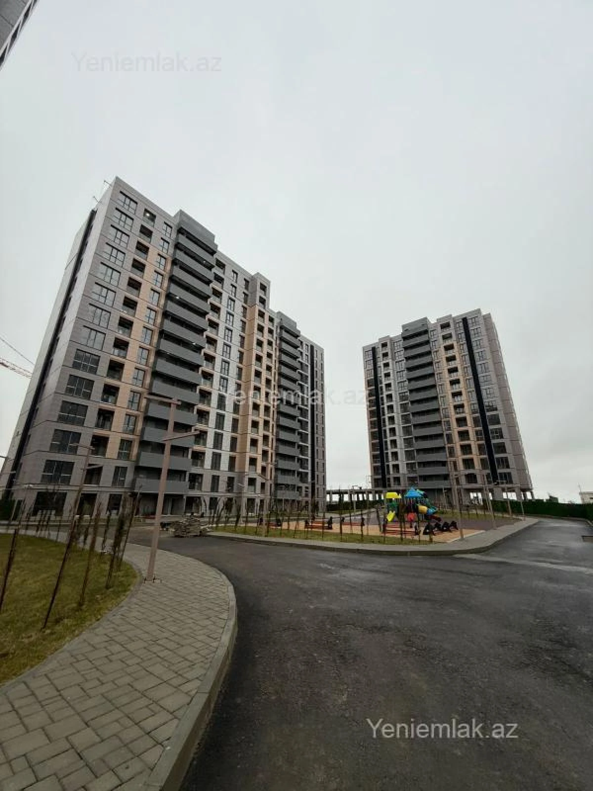 Satılır 3 otaqlı yeni tikili 80 m²