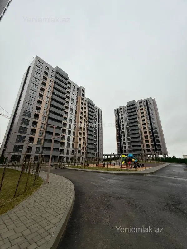 Satılır 3 otaqlı yeni tikili 80 m²