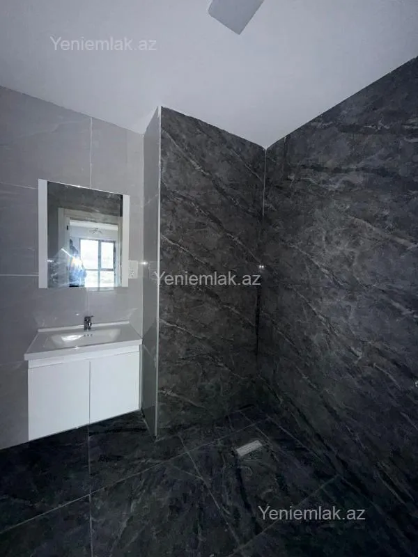 Satılır 3 otaqlı yeni tikili 80 m²