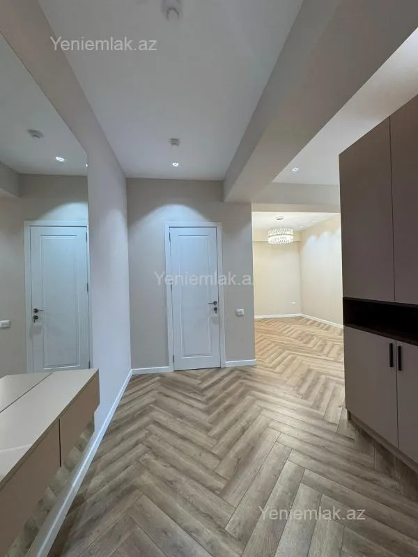Satılır 2 otaqlı yeni tikili 68 m²