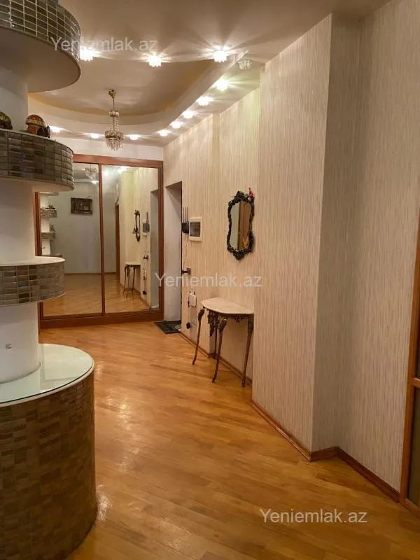 Satılır 4 otaqlı yeni tikili 221 m²