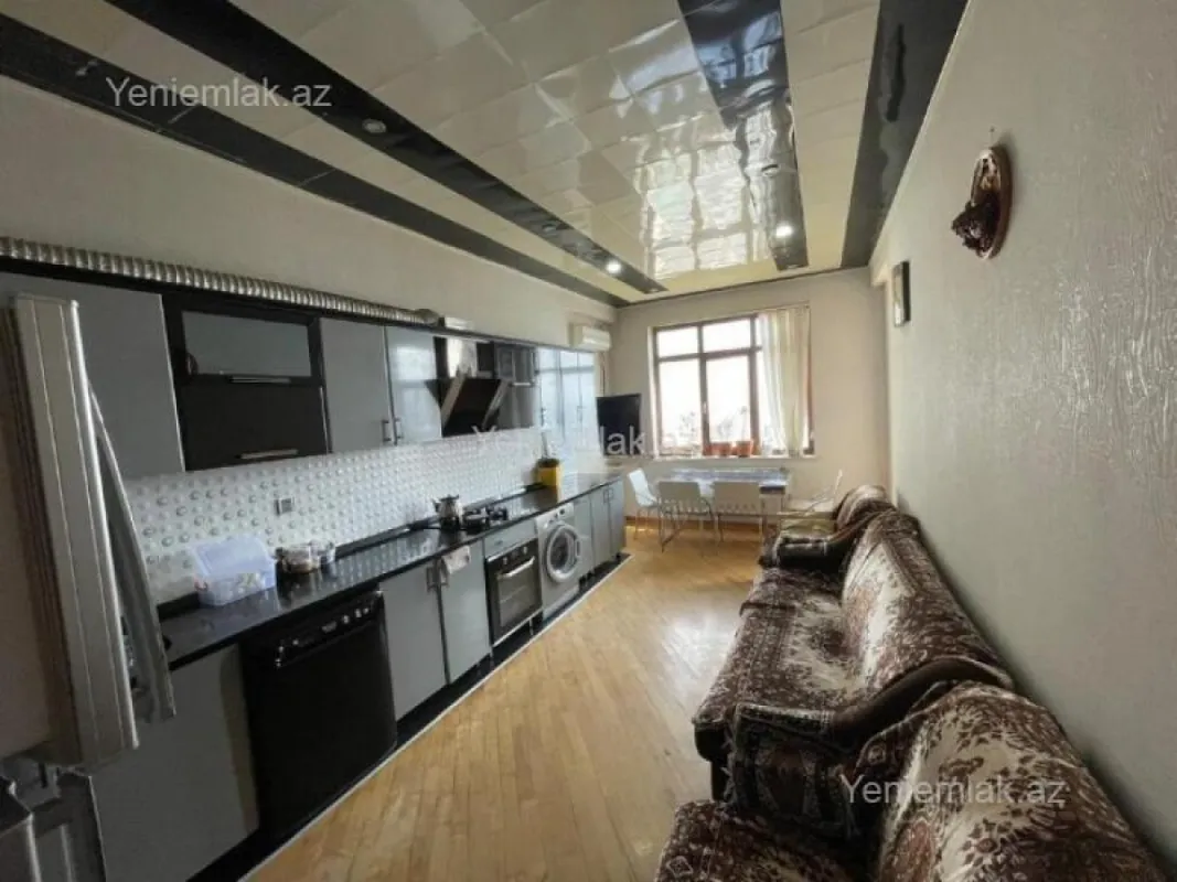 Satılır 4 otaqlı yeni tikili 221 m²