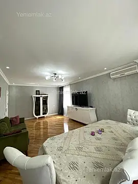Satılır 3 otaqlı yeni tikili 135 m²