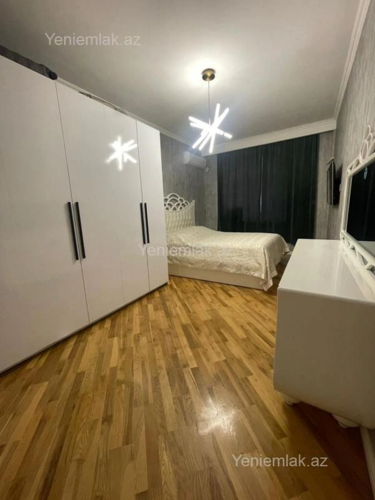 Satılır 3 otaqlı yeni tikili 135 m²