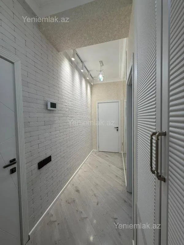 Satılır 2 otaqlı yeni tikili 60 m²