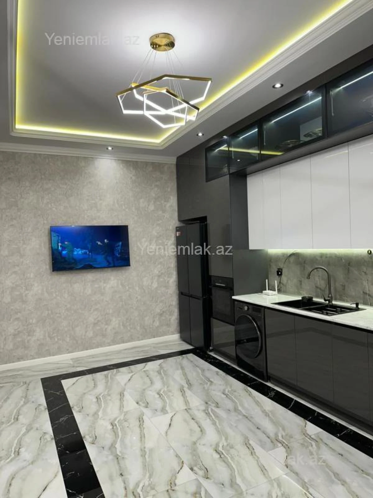 Satılır 6 otaqlı həyət evi 280 m²