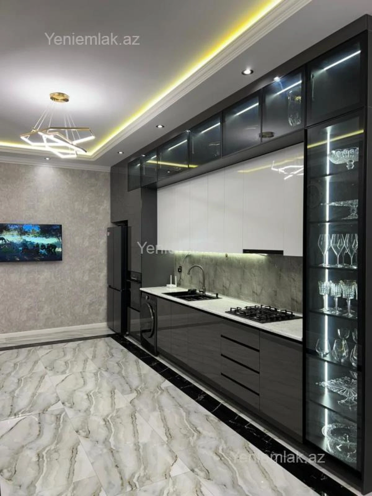 Satılır 6 otaqlı həyət evi 280 m²