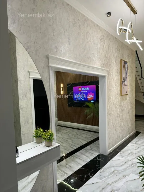 Satılır 6 otaqlı həyət evi 280 m²