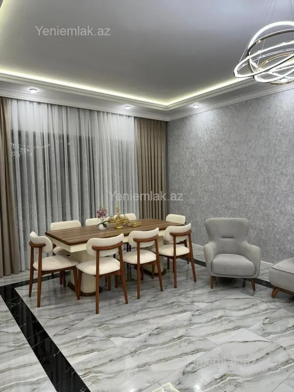 Satılır 6 otaqlı həyət evi 280 m²