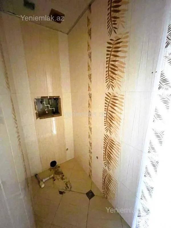 Satılır 3 otaqlı köhnə tikili 100 m²