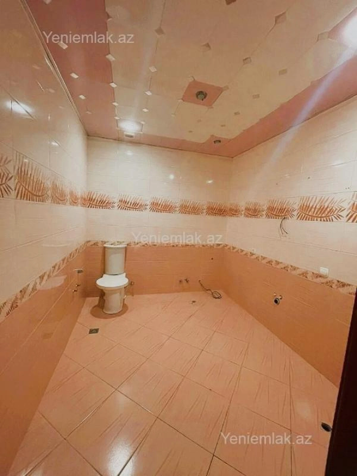 Satılır 3 otaqlı köhnə tikili 100 m²