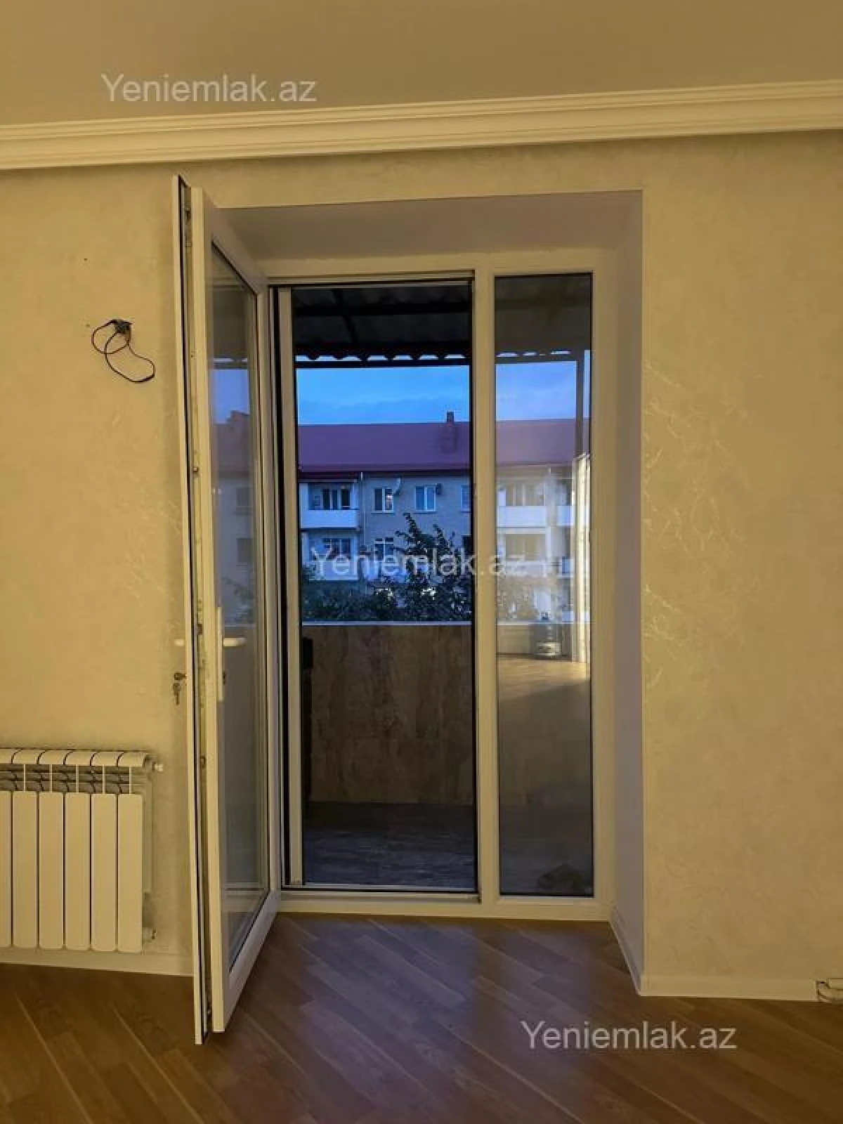 Satılır 2 otaqlı köhnə tikili 50 m²