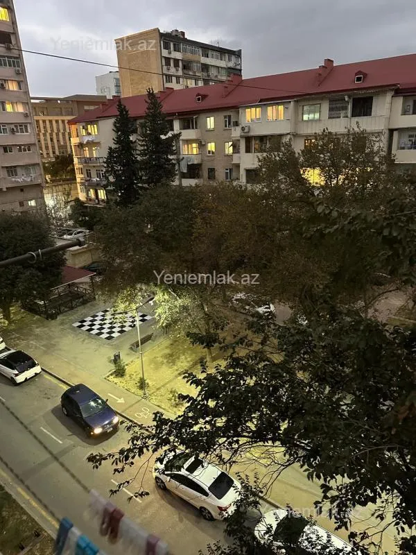 Satılır 2 otaqlı köhnə tikili 50 m²
