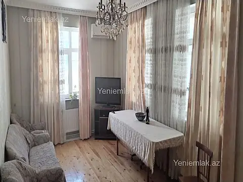Satılır 6 otaqlı həyət evi 120 m²