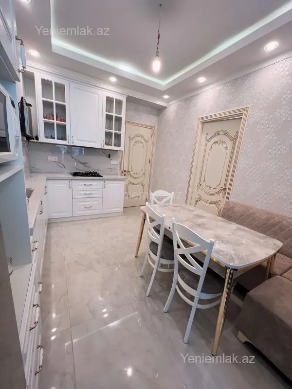 Satılır 4 otaqlı yeni tikili 100 m²