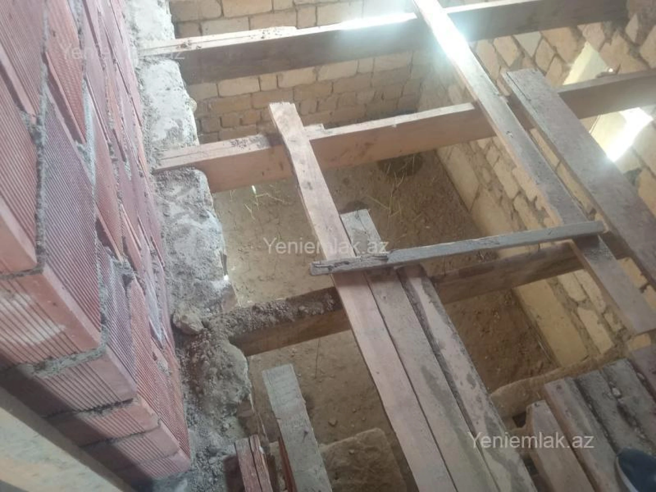 Satılır 4 otaqlı həyət evi 90 m²