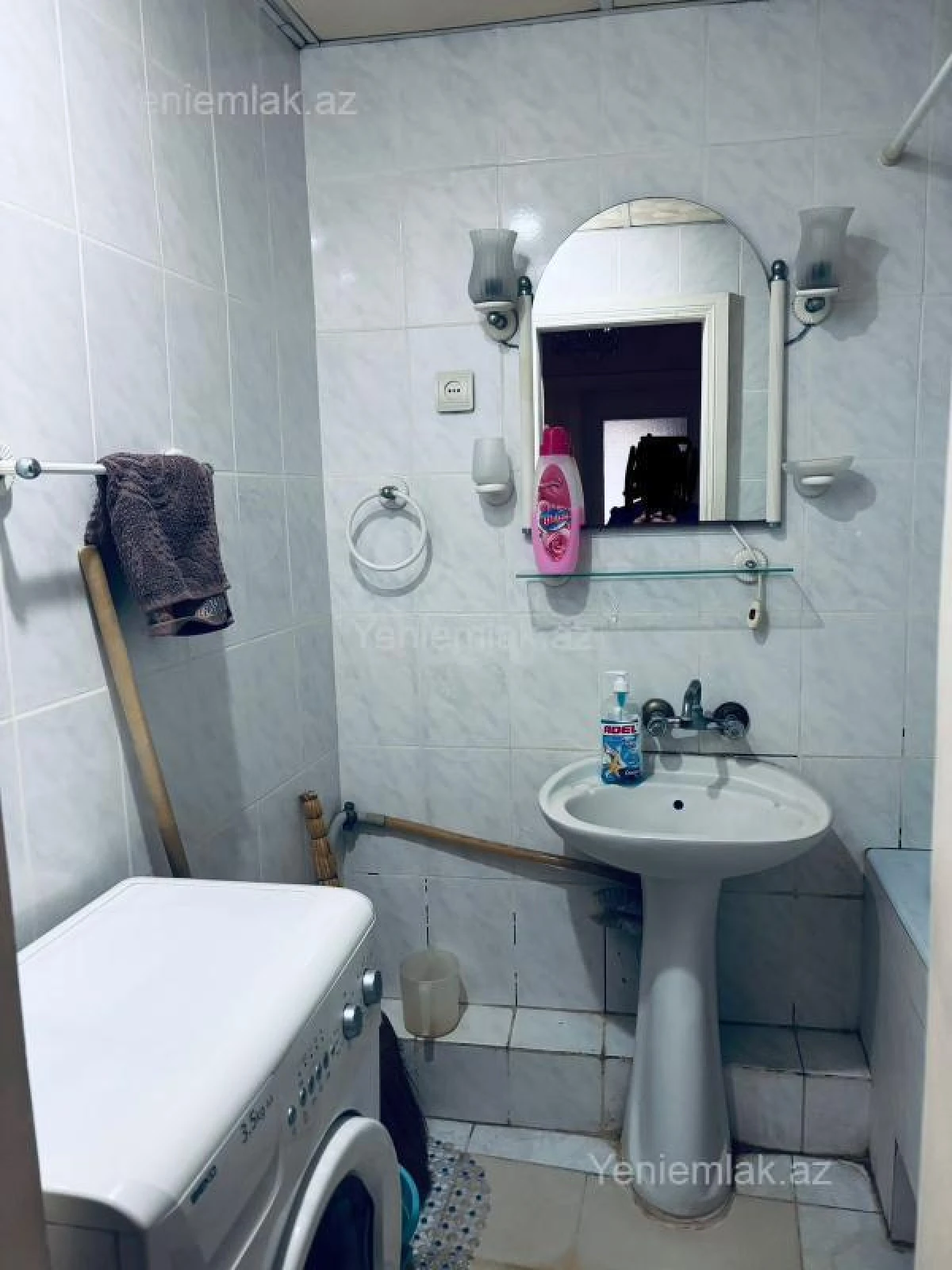 Satılır 2 otaqlı köhnə tikili 65 m²