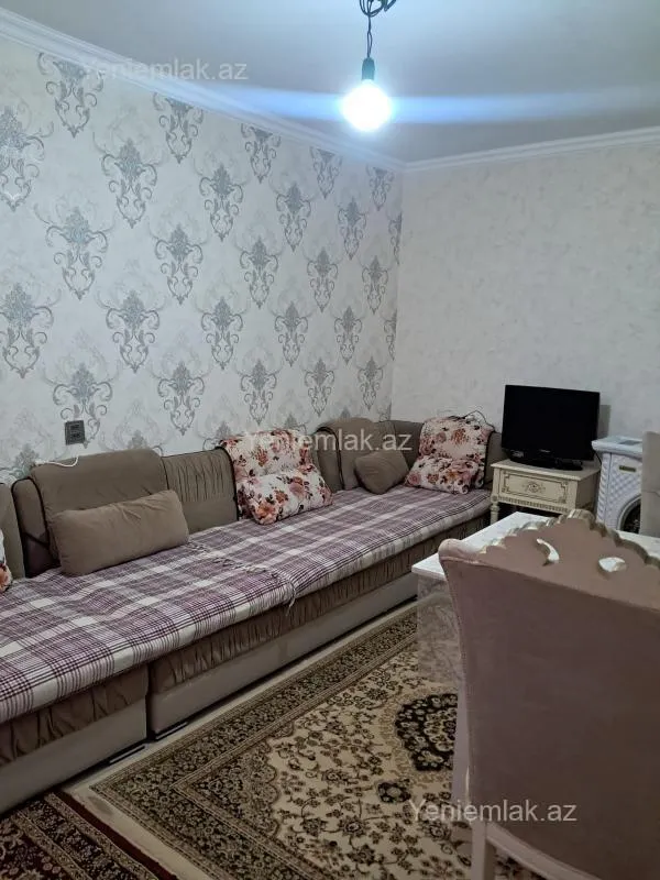 Satılır 2 otaqlı həyət evi 70 m²