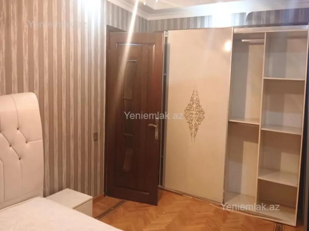 Satılır 3 otaqlı köhnə tikili 85 m²