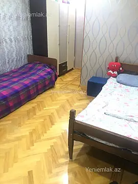 Satılır 3 otaqlı köhnə tikili 85 m²