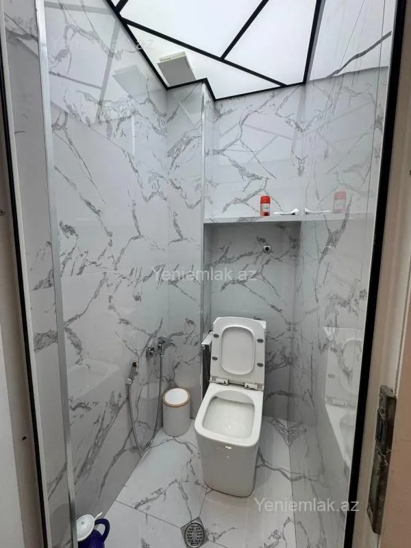 Satılır 3 otaqlı köhnə tikili 70 m²