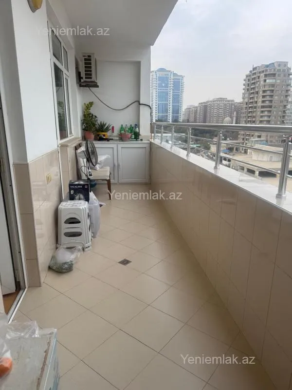 Satılır 3 otaqlı yeni tikili 133 m²