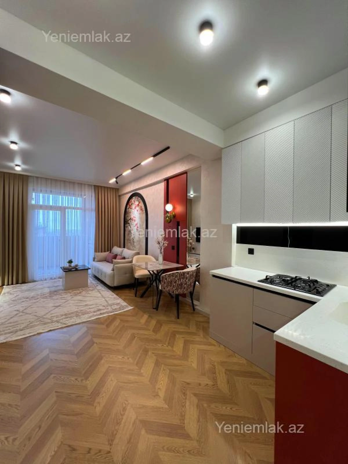 Satılır 3 otaqlı yeni tikili 70 m²