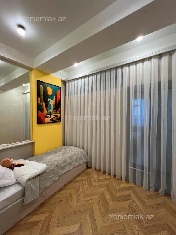 Satılır 3 otaqlı yeni tikili 70 m²