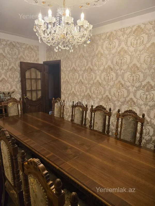 Satılır 5 otaqlı köhnə tikili 120 m²