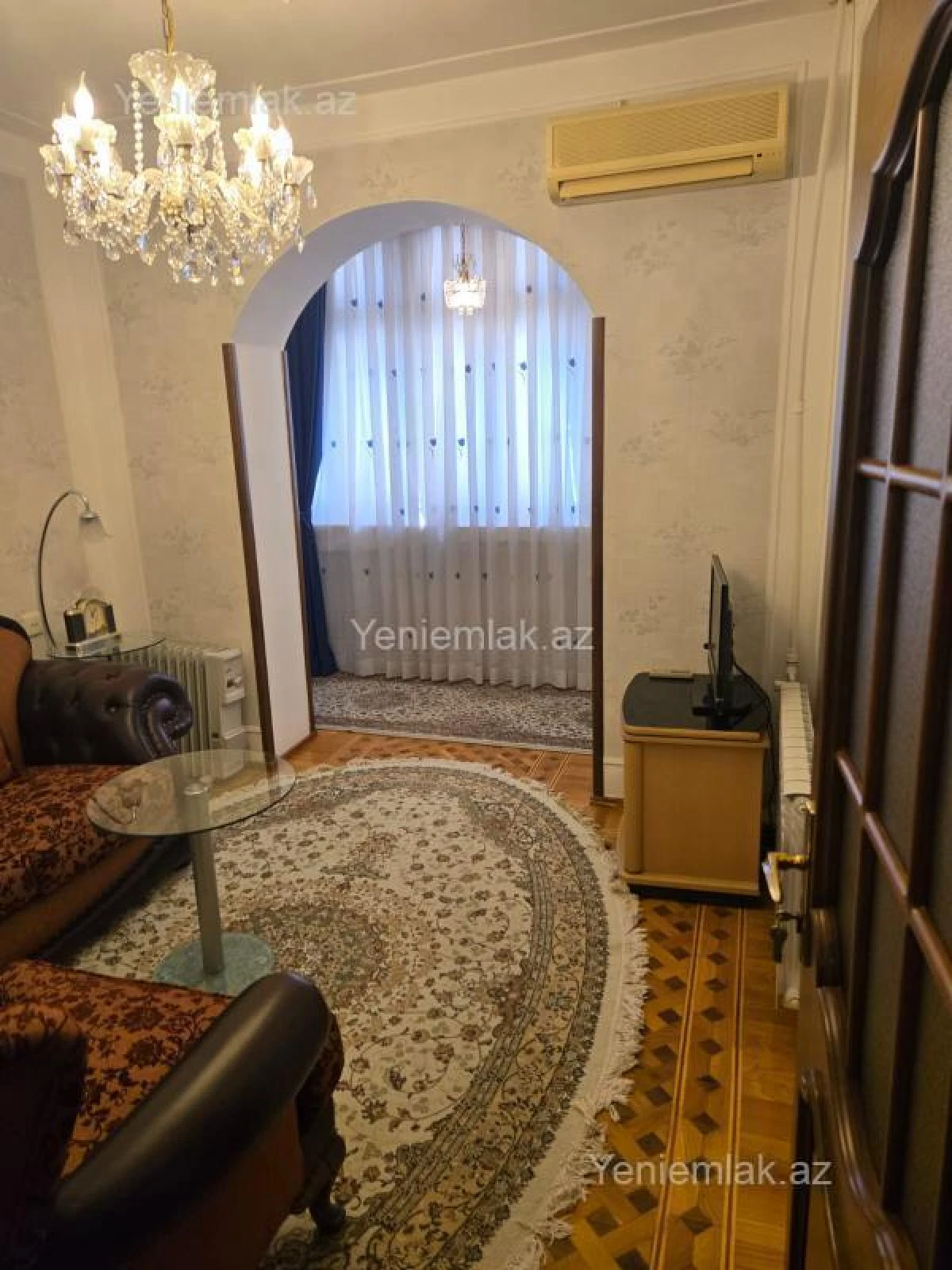 Satılır 5 otaqlı köhnə tikili 120 m²