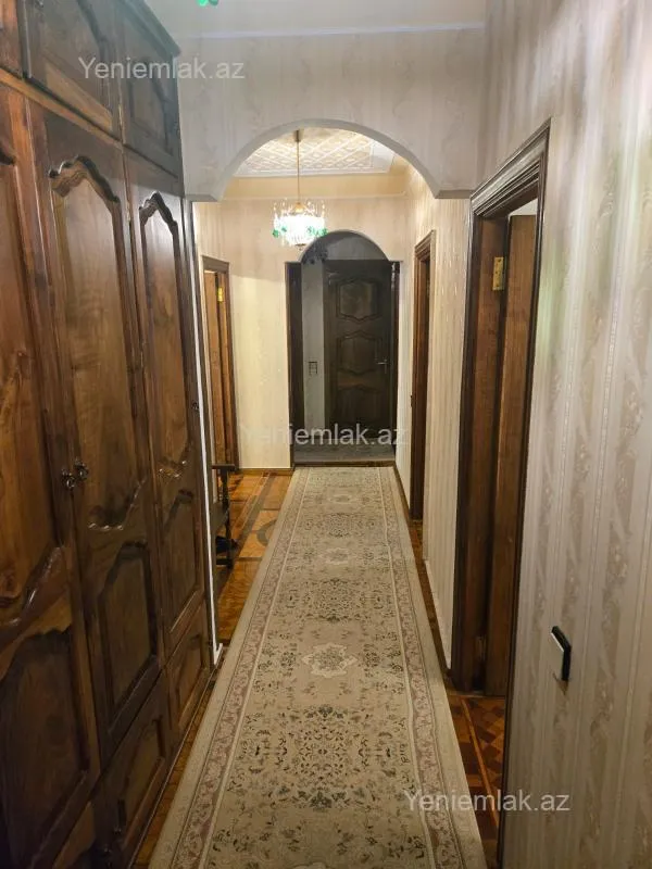 Satılır 5 otaqlı köhnə tikili 120 m²