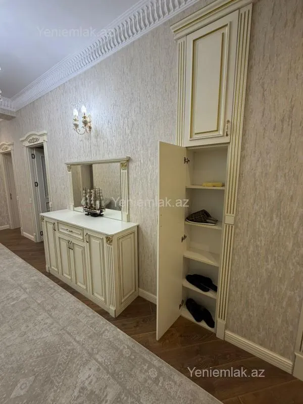 Satılır 4 otaqlı yeni tikili 161 m²